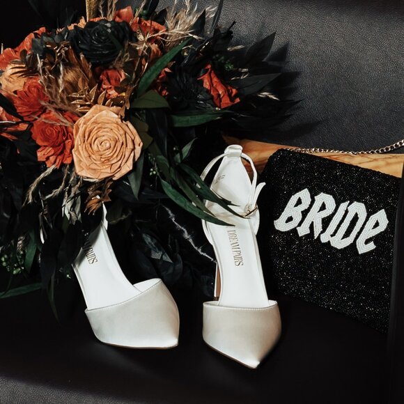 Pretty Robes Handbags - Beaded Bride Purse